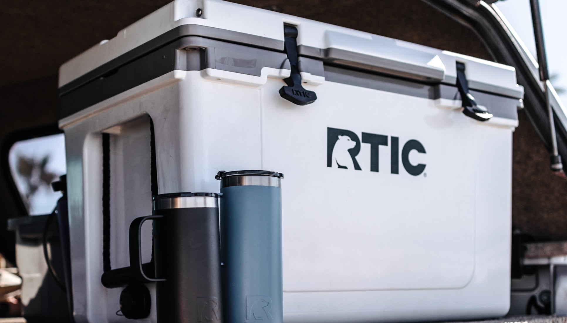 RTIC 52 QT Ultra-Light Cooler - A Portable Lightweight Cooler