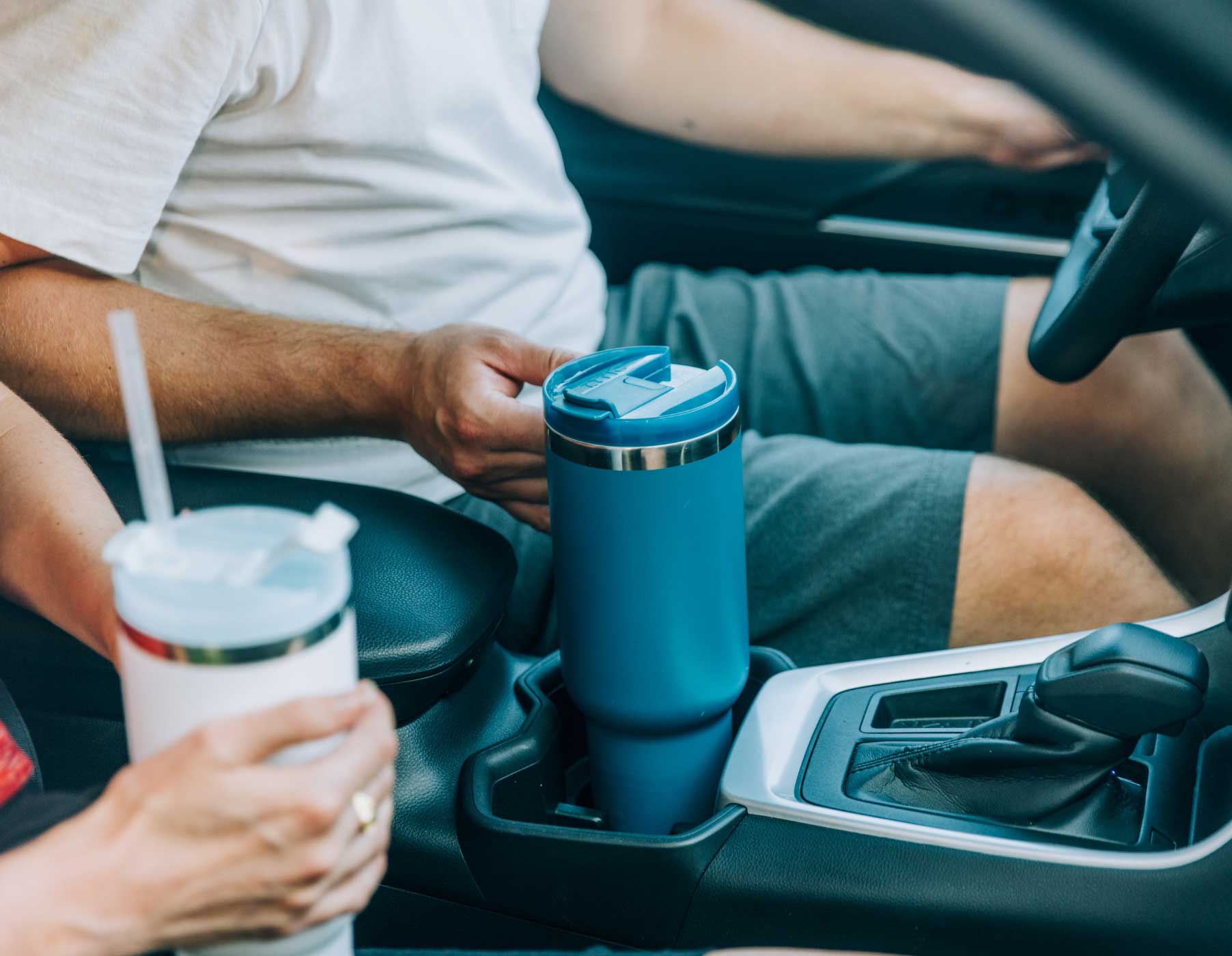  RTIC 40 oz Road Trip Tumbler Double-Walled Insulated Stainless  Steel Portable Travel Coffee Mug Cup with Lid, Handle and Straw, Sage: Home  & Kitchen