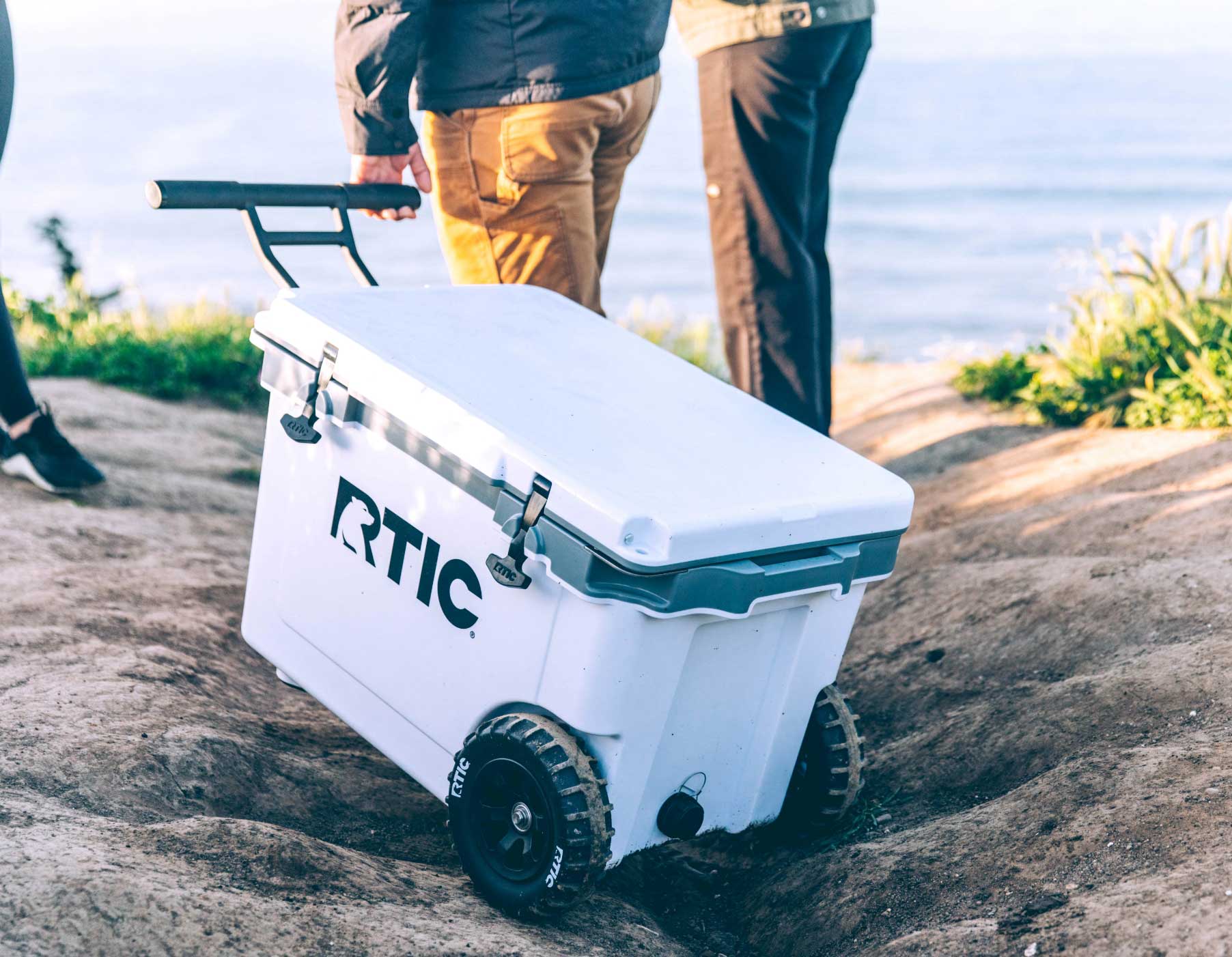 RTIC Ultra-Light Cooler 52 Quart c-x